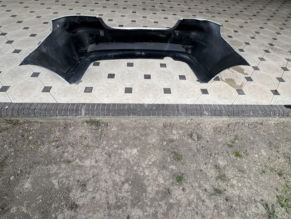 Продается  бампер Равон R 3