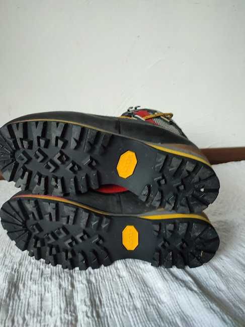 Bocanci tehnici Garmont-38