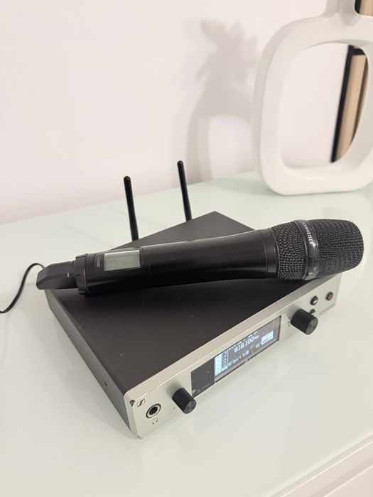 Sistem Microfon Wireless + Receiver Sennheiser ew 500 G4 935 BW Band
