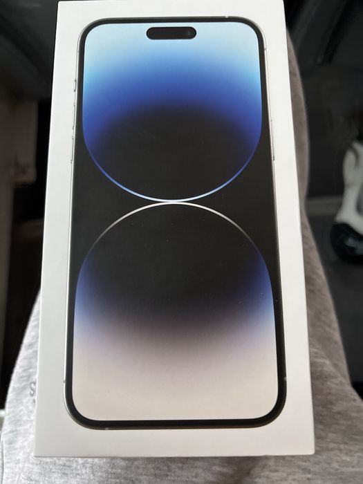 Продам айфон 14про мах