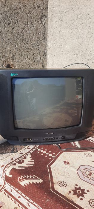 Продам телевизор