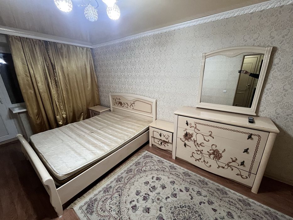 Отдам даром кровать тумба комод