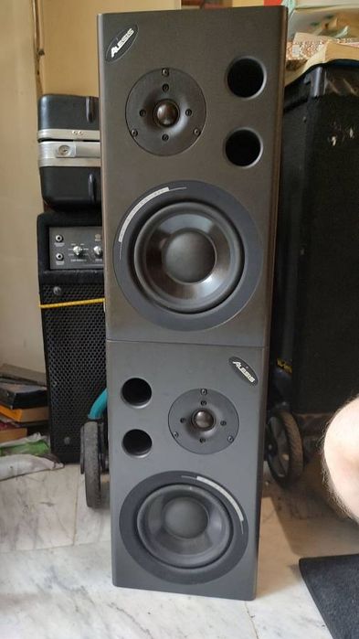 Продам 6 дюймовые мониторы Alesis m1 mk2