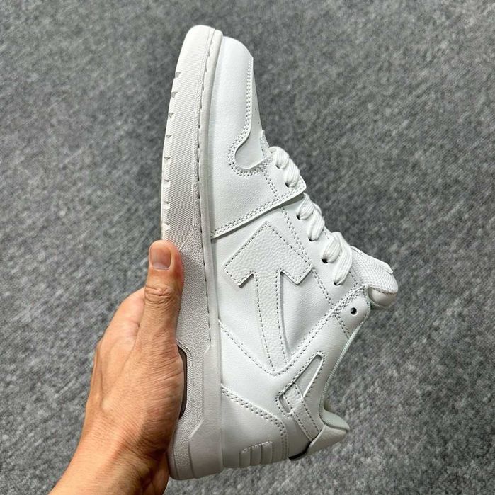 #DOAR 379,99# OFF-White Out Of Office Triple White Editie Limitata