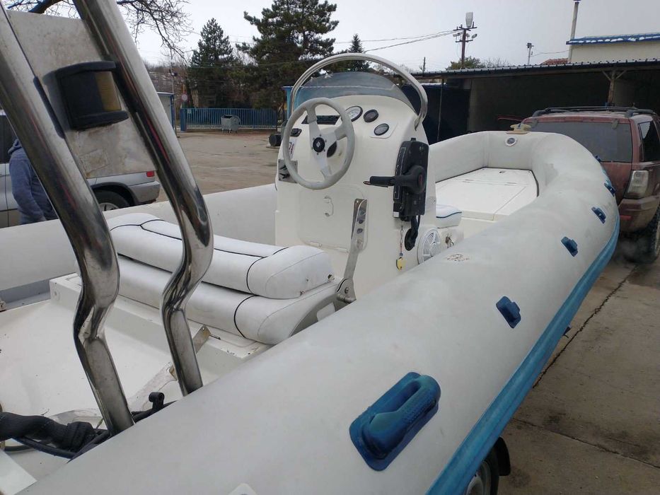 Лодка тип риб 520