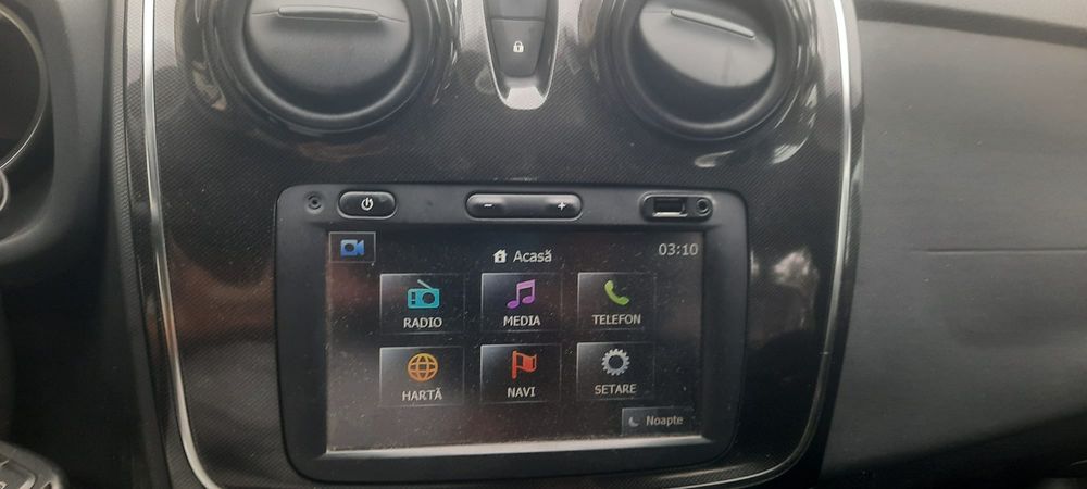Autoturism full optiuni navi  buton ecoetc.. 1500 cm euro 5.