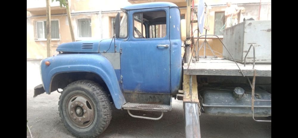 Продам Автовышку зил 130