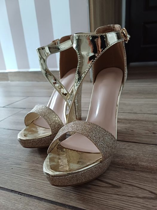 Sandale elegante