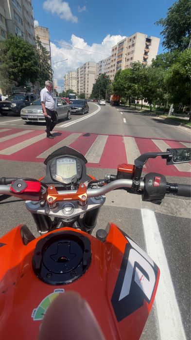 Vand ktm duke 125 (nu cbr,yzf,rc,mt,rs,ninja)