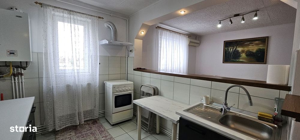 Inchiriezapartament de 3 camere situat in  Hipodrom 4-str.Aleea Streiu