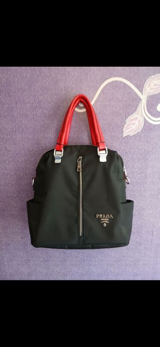 Дамска чанта на Prada
