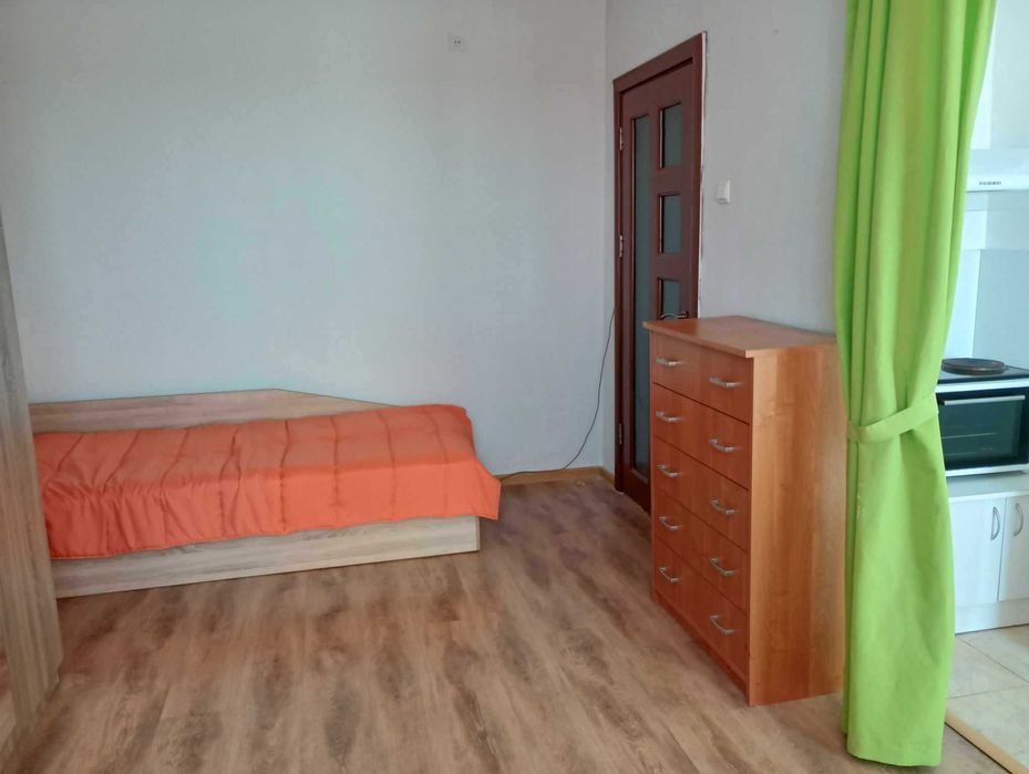 Дава се под наем Едностаен апартамент в Велико Търново, Акация - 45 кв.м за 204 € - Снимка #1