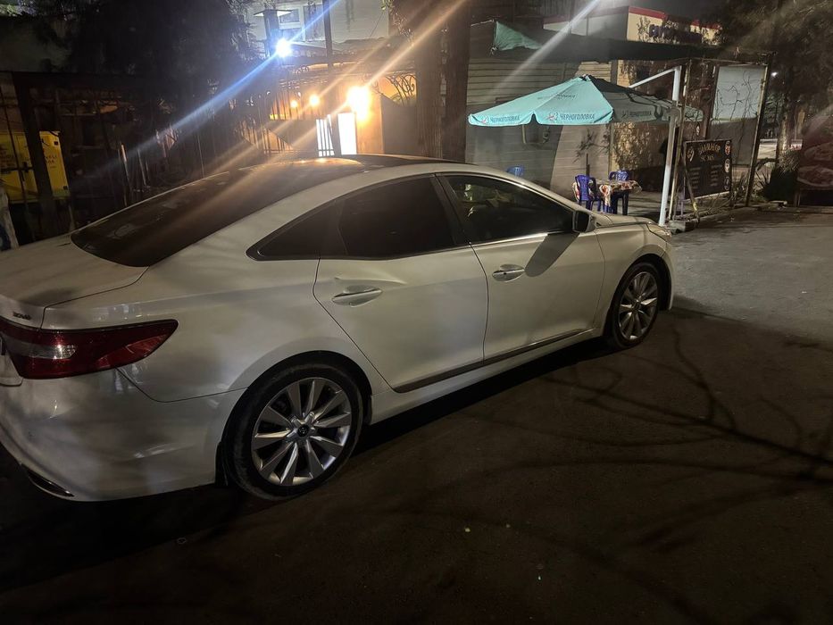 Hyundai AZERA Sotiladi Bartergayam Gaplashuramiz