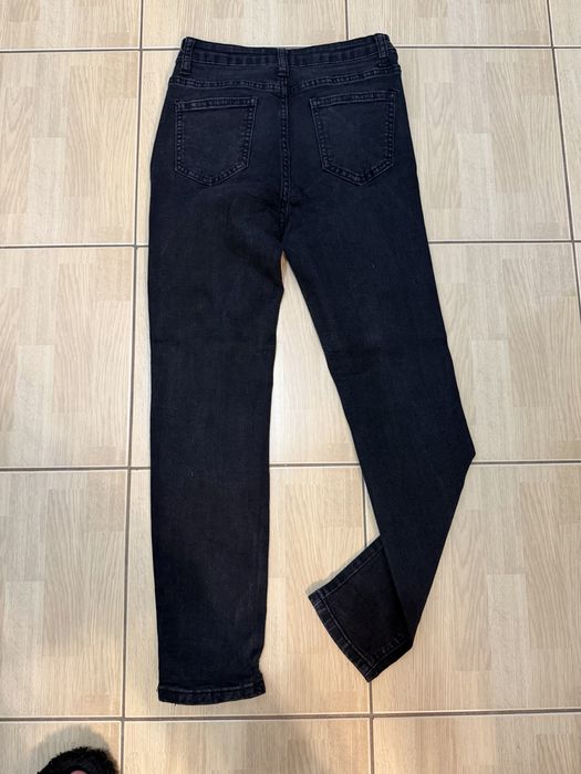 Blugi skinny in stare buna marimea 11-12 ani