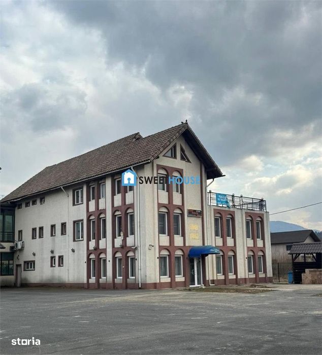 Hotel de vanzare in inima Branului
