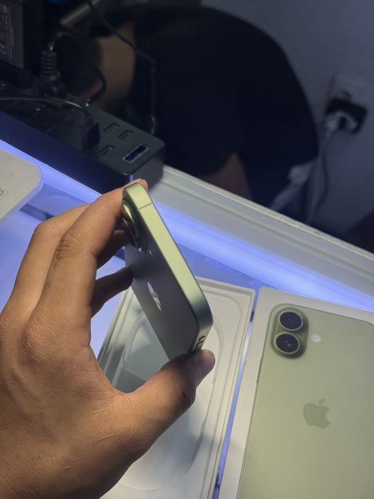 iphone 17 в идеальном состояний