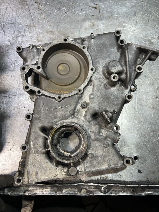 Масленный насос на Мерс