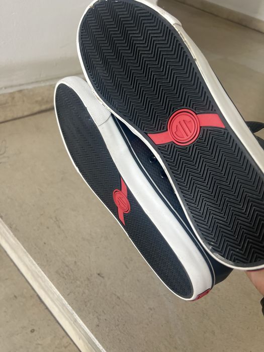 Кожени кецове и кецове ADIDAS,