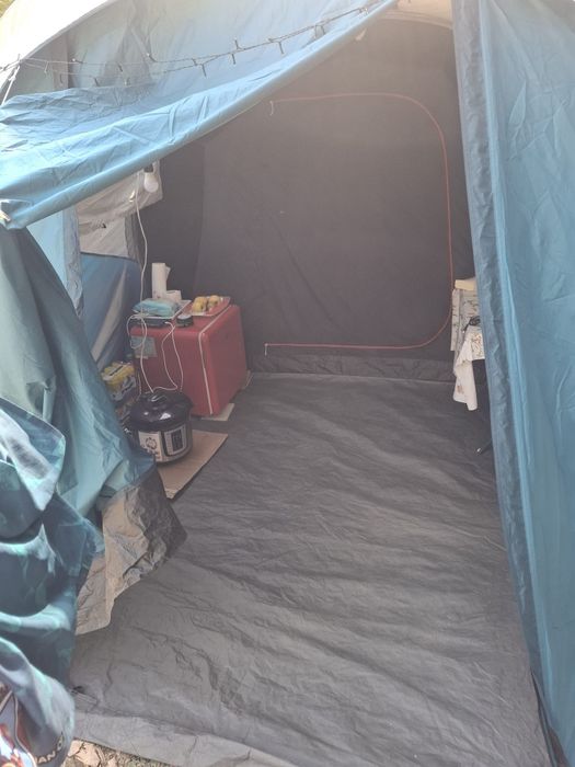 Vând cort camping 4 persoane