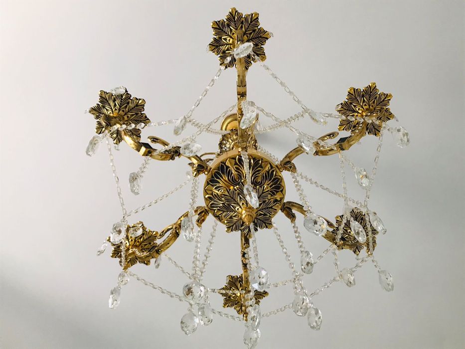 Продается Люстра