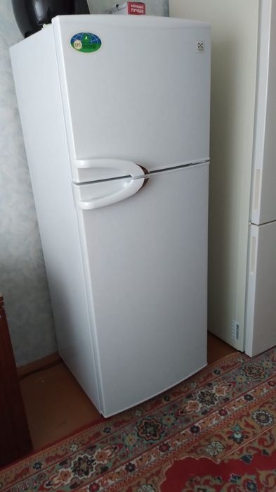 Продам холодильник