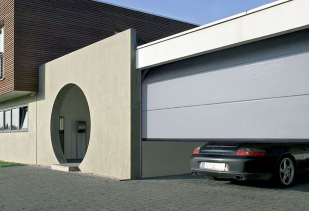 Usi de garaj personalizate