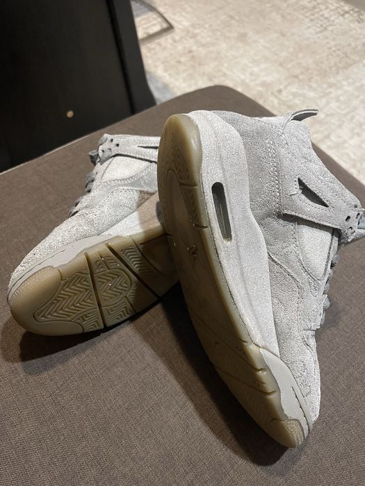 Jordan 4 Kawas Retro