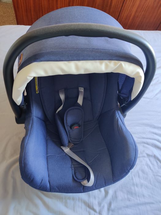 Бебешко кошче за кола.