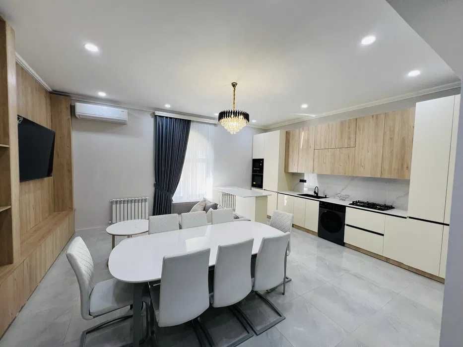 Сдается новая 2-х комнатная квартира в "Xon Saroy"