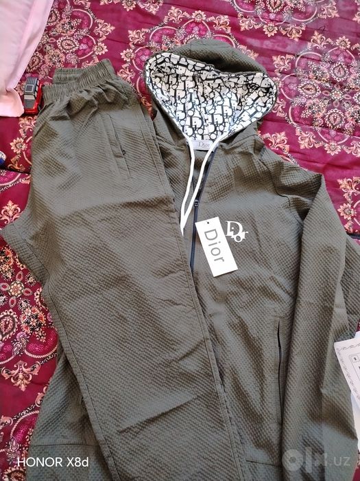Mujskoy dvoyka Dior