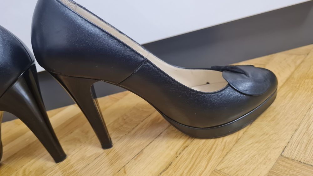 Pantofi cu toc negri  piele naturala 35