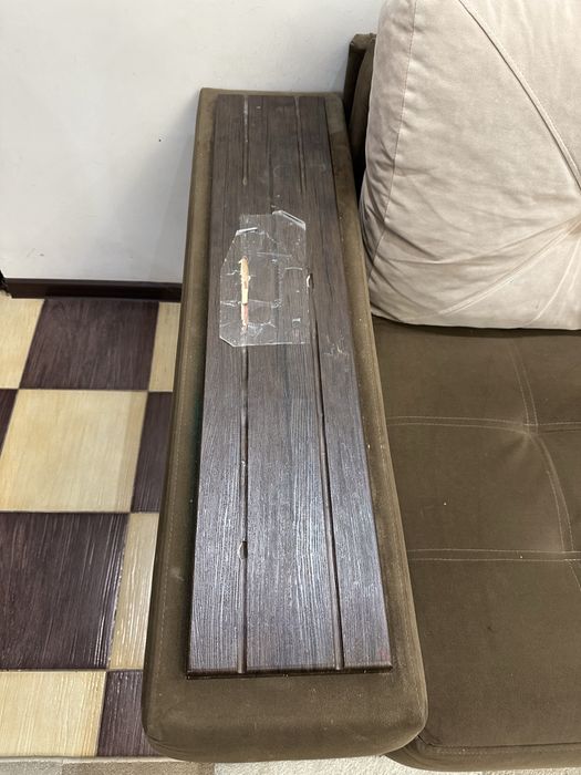 Диван угловой продам