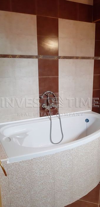 Продава се Хотел в к.к. Св.Св. Константин и Елена - 1500 кв.м за 2334 €/кв.м - Снимка #11