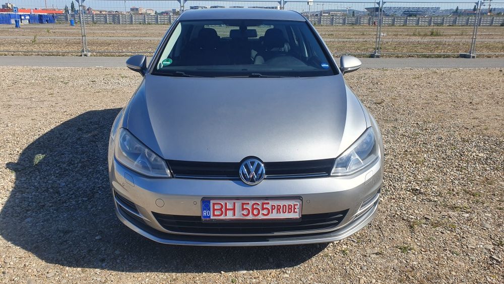 Golf 7 2.0 150 cp,170.000 km Fara Ad blue navigatie park pilot sezori  parcare incalzire in scaune