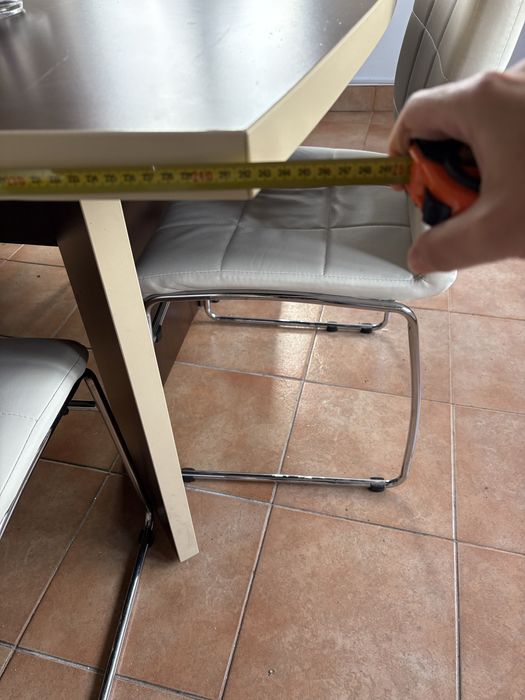 Masa dubla si 20 de scaune de vanzare