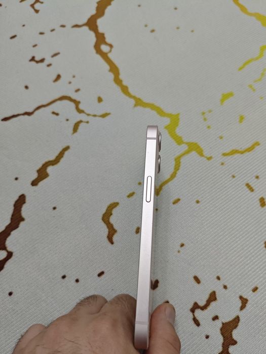 Продам iPhone 13 СРОЧНО!