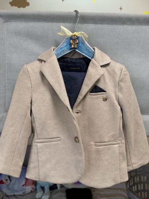 Сако и панталон mayoral