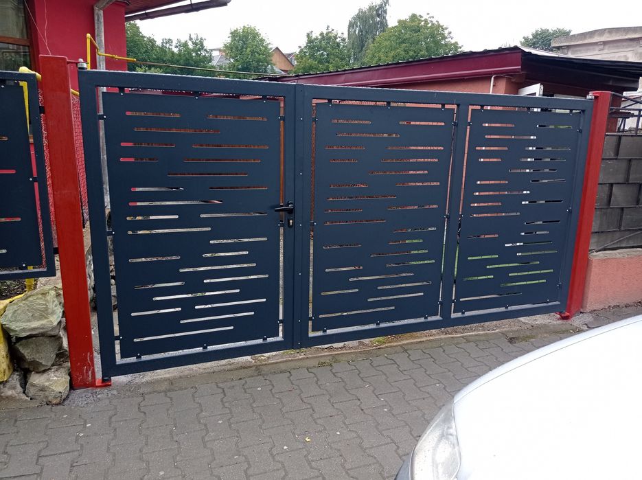 Porti metalice cu panouri traforate