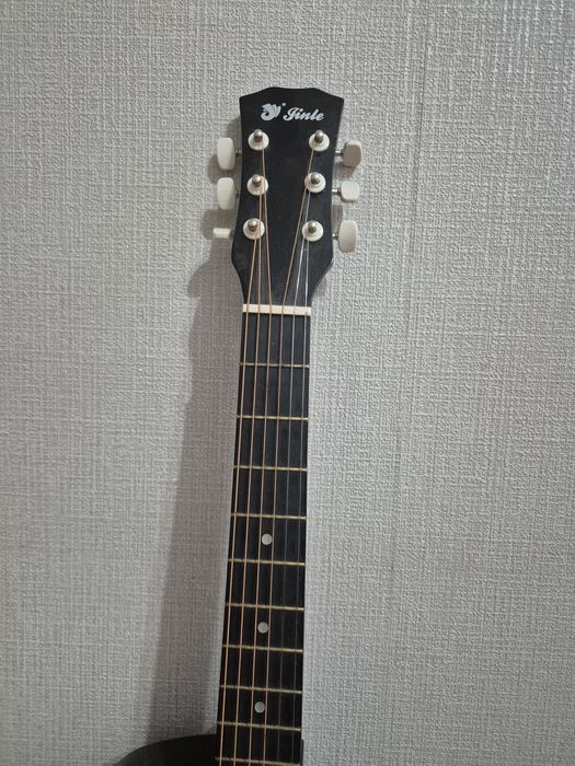 Продаётся гитара