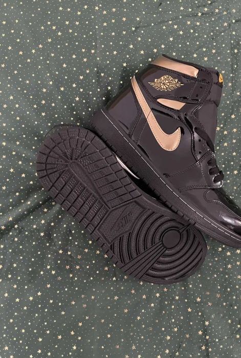 Adidași Jordan 1 High