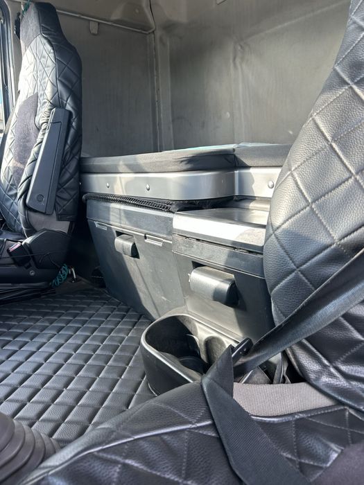 Daf cu remorca si iveci ADR