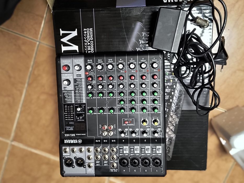 Mixer Yamaha mg10x
