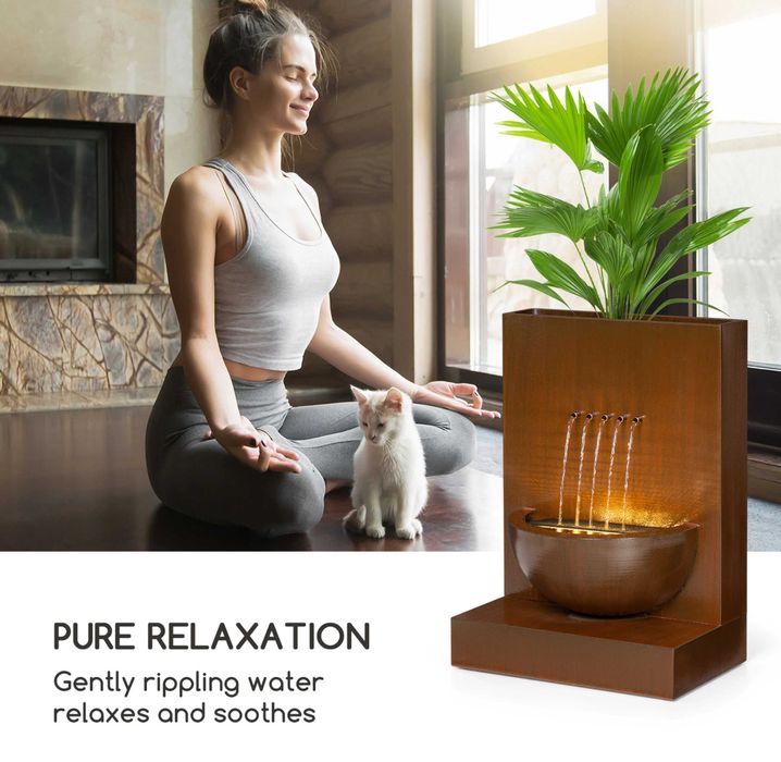 Windflower красив градински фонтан