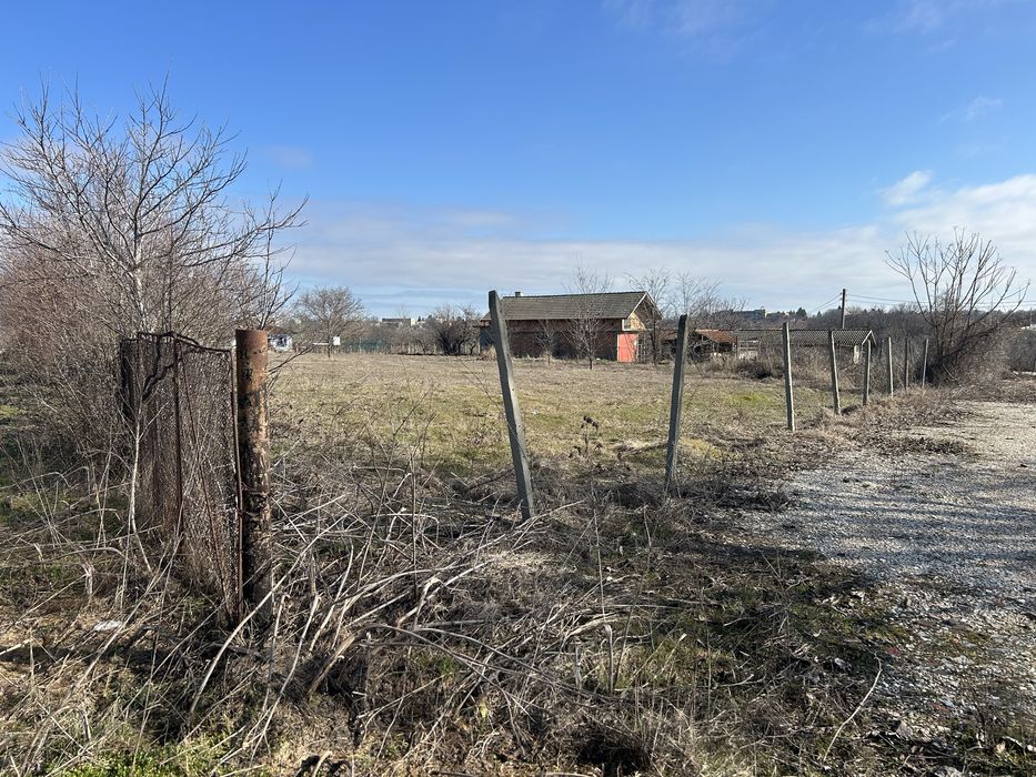 Продава се парцел в с. Калипетрово