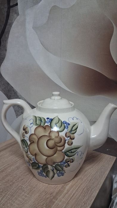 Продам чайник большой