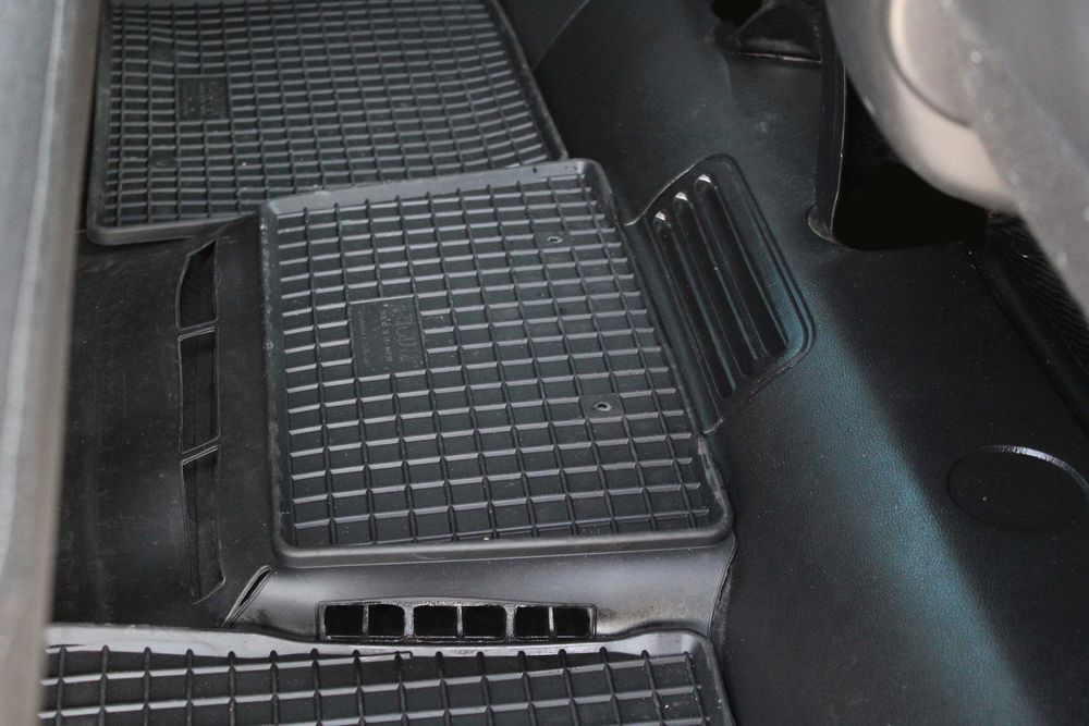 ПРОМОЦИЯ! НАЙ-НИСКИ ЦЕНИ 9 места пътнически бус под наем