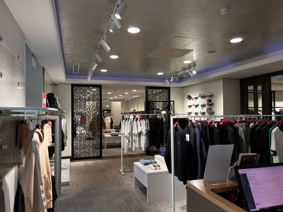 Продается готовый магазин одежды