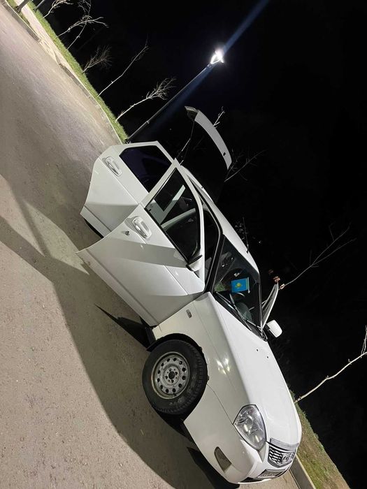 Продам машину приора газ бензин