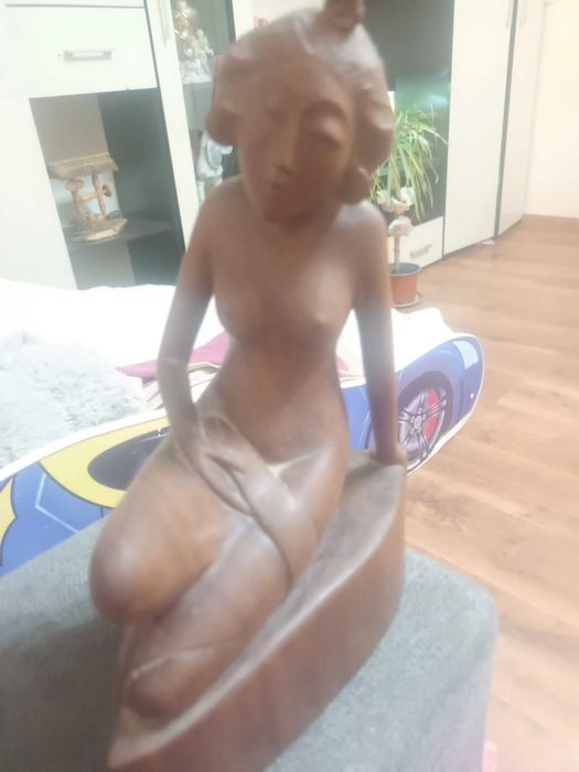 Vechii  statueta