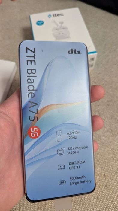 ZTE Blade A75 128GB + безжични слушалки